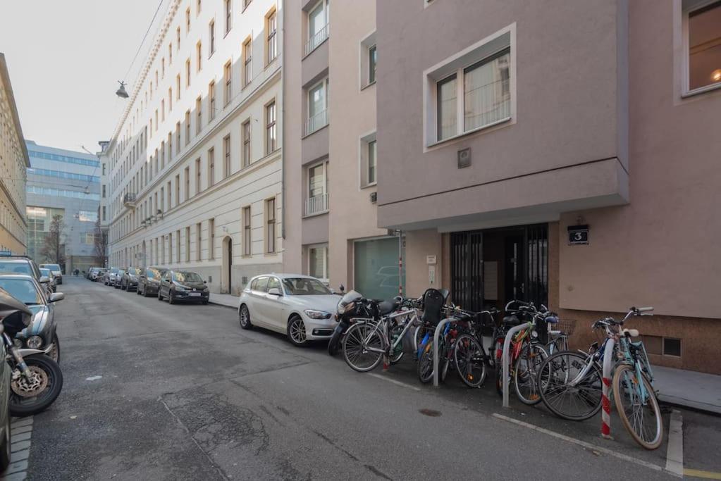 Ruhelage Im Zentrum Nahe Schottentor-Contactless Self-Check-In Viena Exterior foto